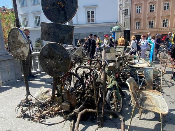 odpadki na Čevljarskem mostu