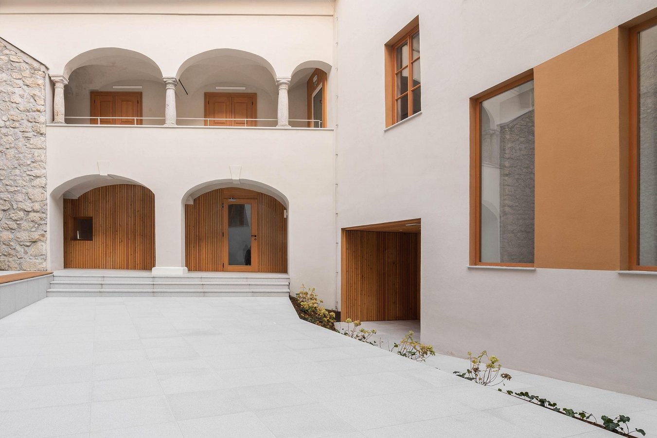 Glavni-trg-2_Arrea_foto-Tadej-Bolta