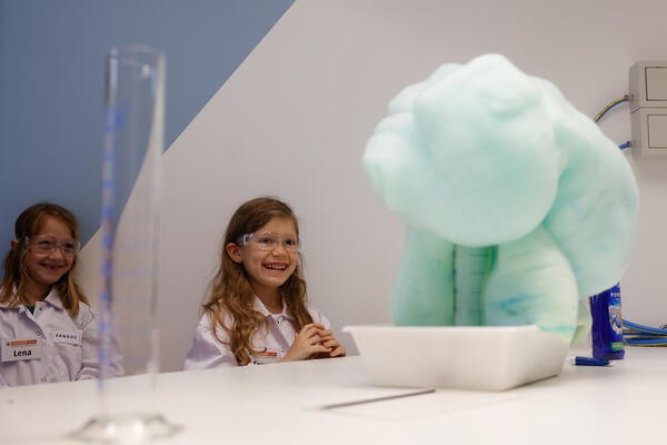 Eksperiment v laboratoriju. Foto: N. Rovan