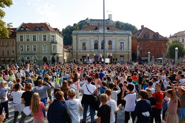 utrinek s prireditve diham ples