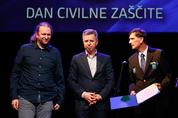 Andraž Geršak, podžupan Dejan Crnek in vodja OZR MOL Robert Kus. Foto: N. Rovan 