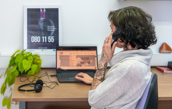 SOS telefon foto Leana Herak