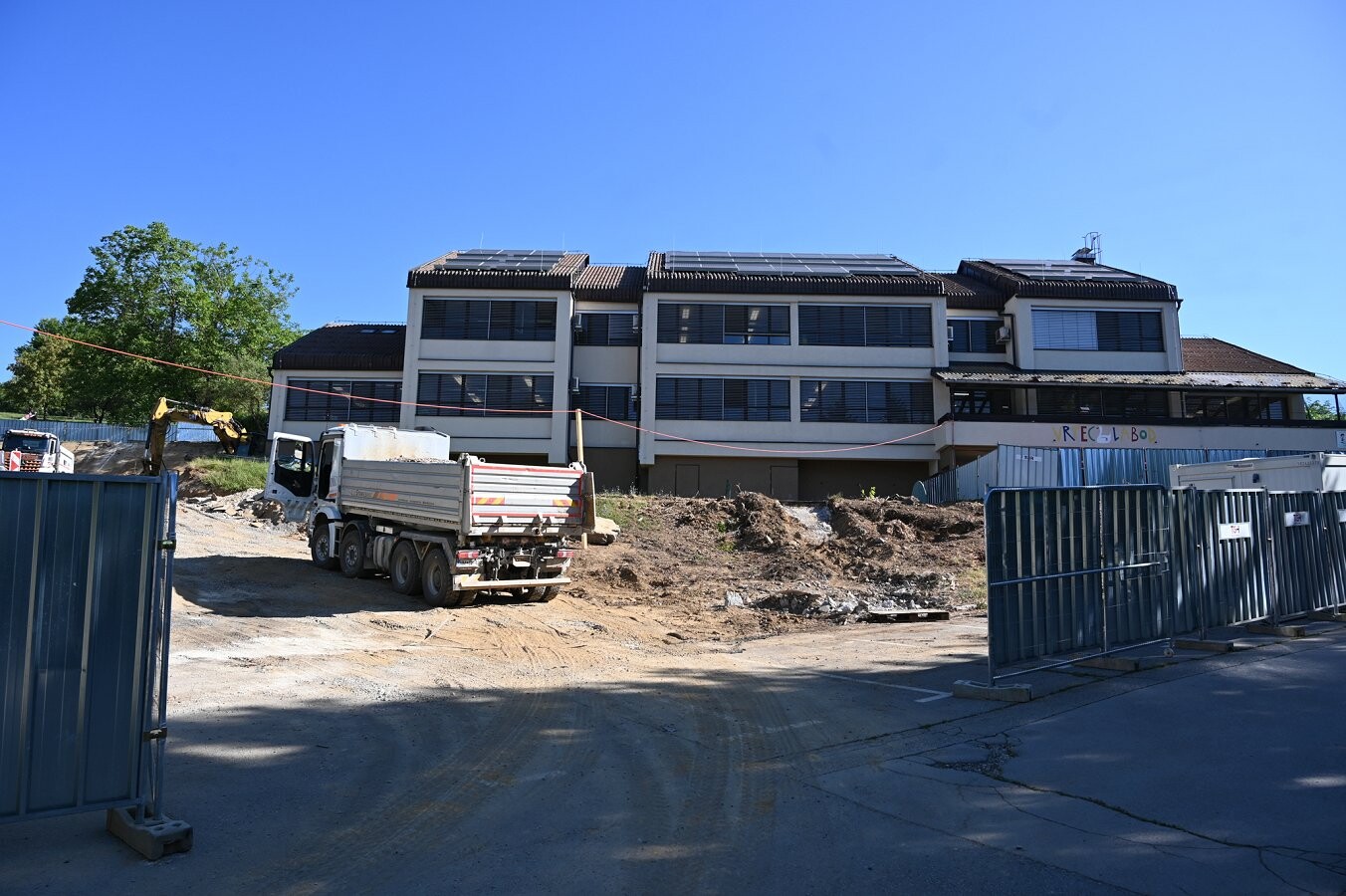 dela pri vrtcu Labod