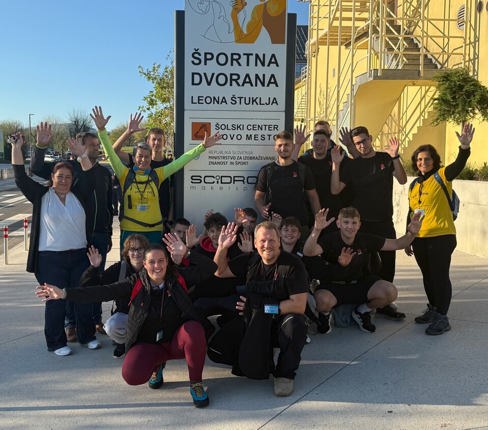 dijaki hodijo ponoči v šolo