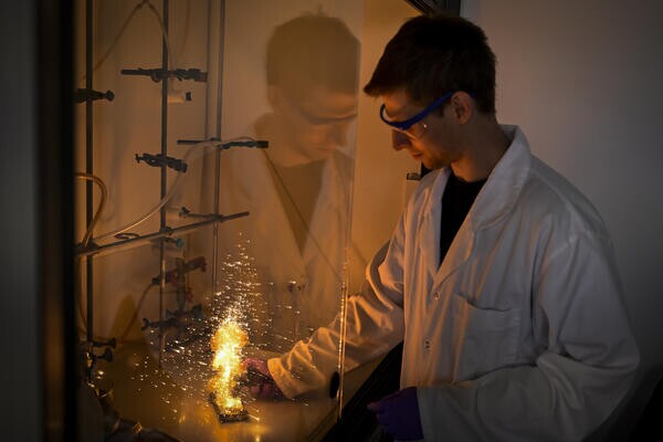 Svit Menart, Kemijski inštitut. Foto: Nik Erik Neubauer, glasilo Ljubljana