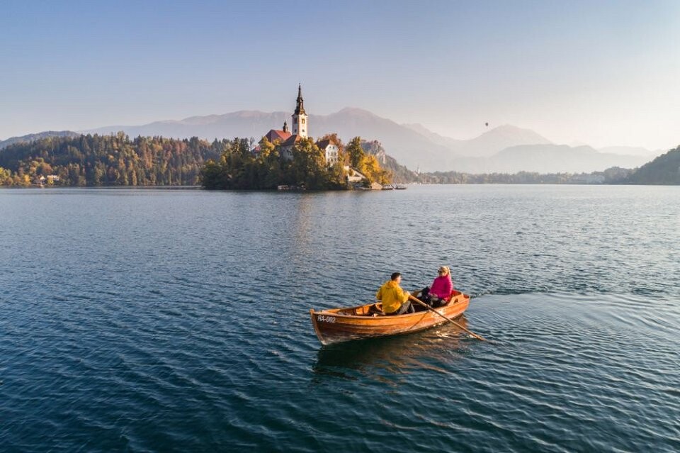 Bled jesenske čoln