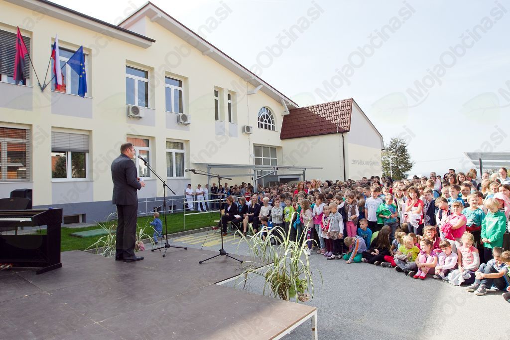 Po mnenju župana  Mateja Kotnika mladi lahko najdejo svoj prostor v občini Lukovica.