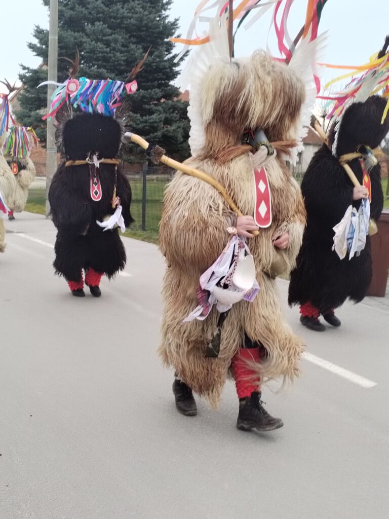 KURENTI OBISKALI VRTEC IN OSNOVNO ŠOLO KRIŽEVCI