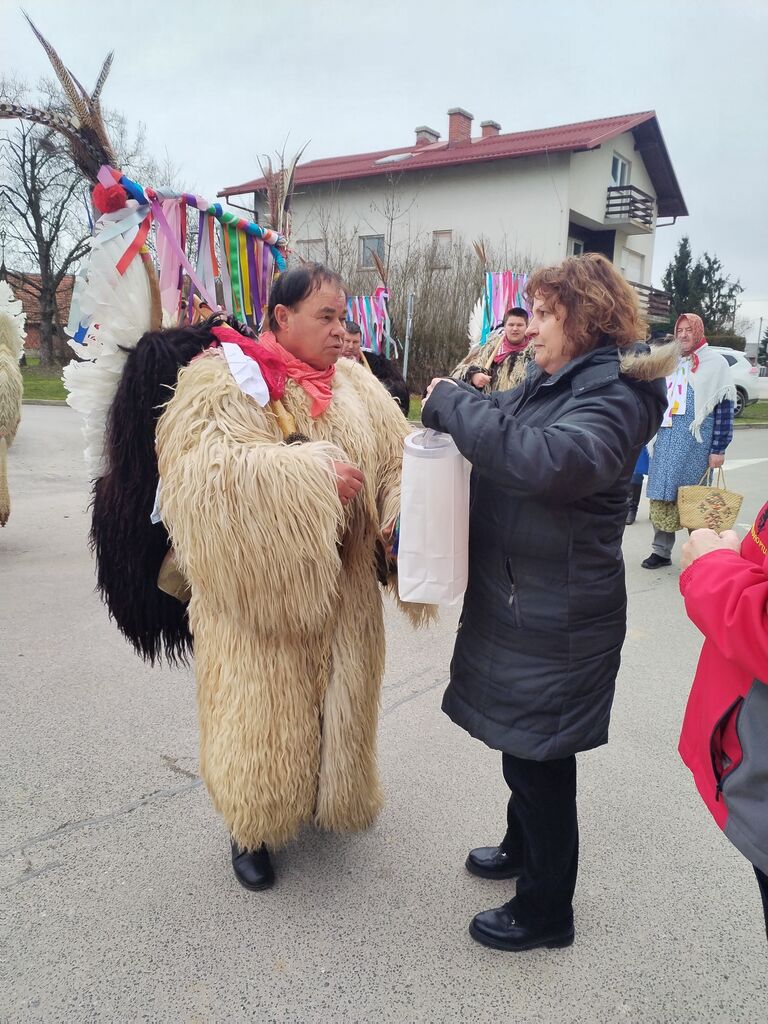 KURENTI OBISKALI VRTEC IN OSNOVNO ŠOLO KRIŽEVCI