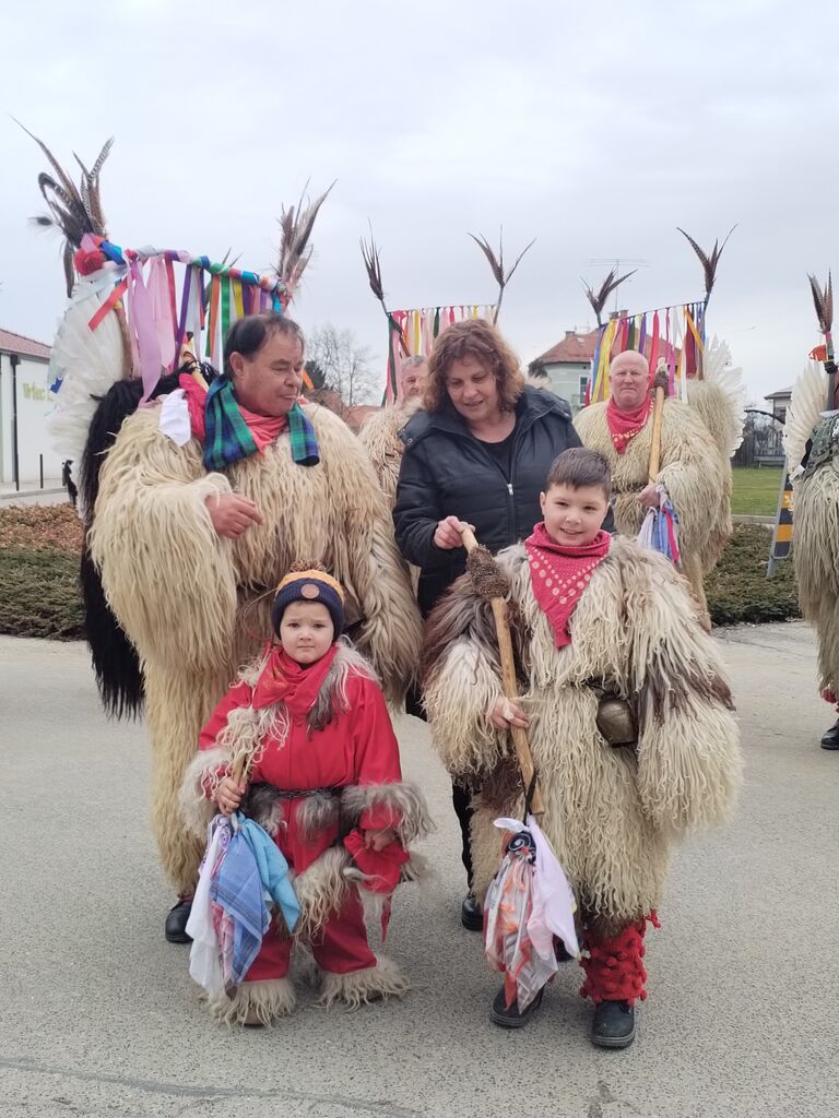 KURENTI OBISKALI VRTEC IN OSNOVNO ŠOLO KRIŽEVCI