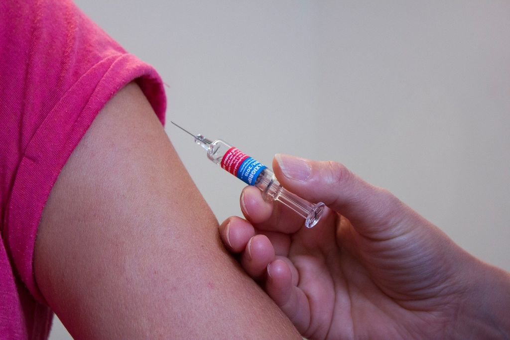 Cepljenje proti Covid-19 ter gripi