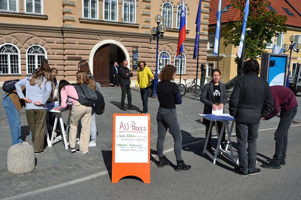 Evropski teden mobilnosti povezal nevladnike, prostovoljce in slovenjgra&scaron;ke &scaron;olarje 