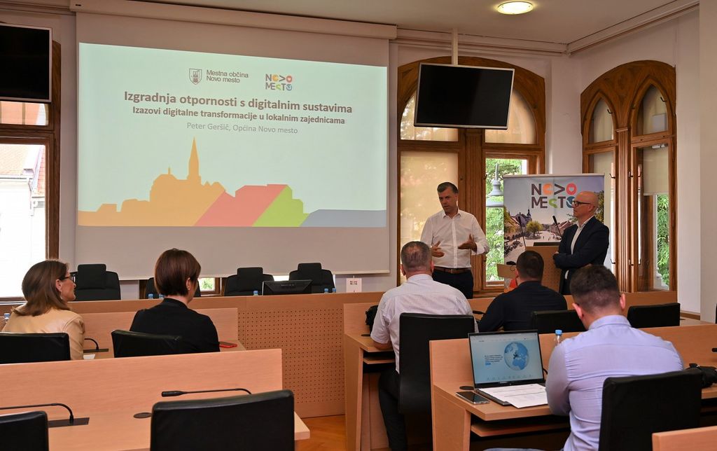 Naša občina med vodilnimi na področju digitalne preobrazbe lokalne skupnosti