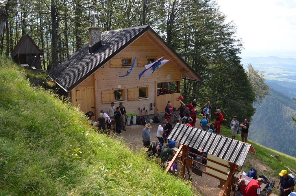 Koča na Sv. Jakobu naj planinska in Zavetišče v Hudičevem borštu naj visokogorska koča 2023