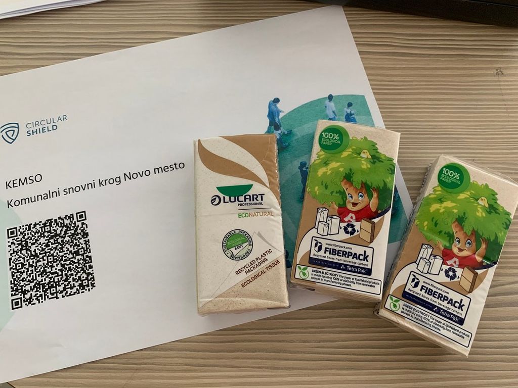 V dolenjskih vrtcih in šolah se bodo igrali z didaktičnimi igračami, izdelanimi iz reciklirane plastike