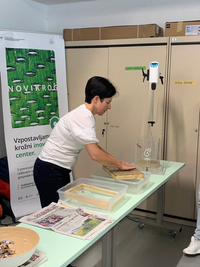 V dolenjskih vrtcih in šolah se bodo igrali z didaktičnimi igračami, izdelanimi iz reciklirane plastike