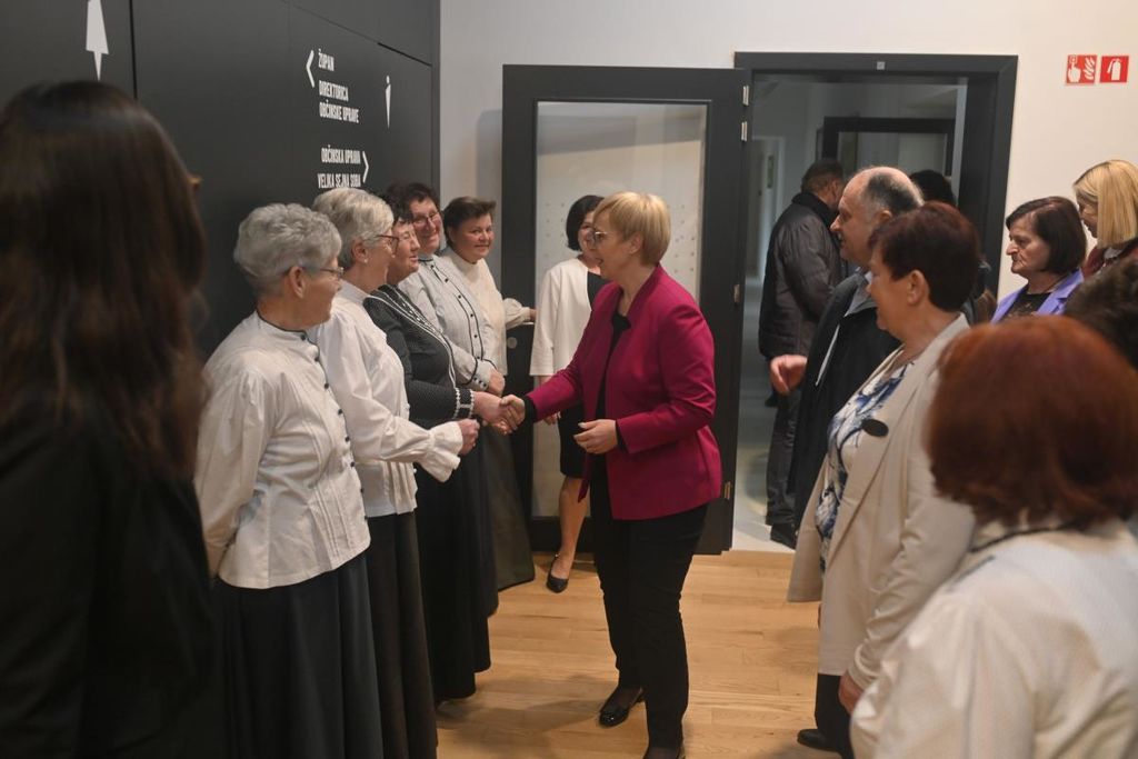PRAZNIK ŠTRUKLJEV, PREDSEDNICA DR. NATAŠA PIRC MUSAR PODELILA NAGRADE