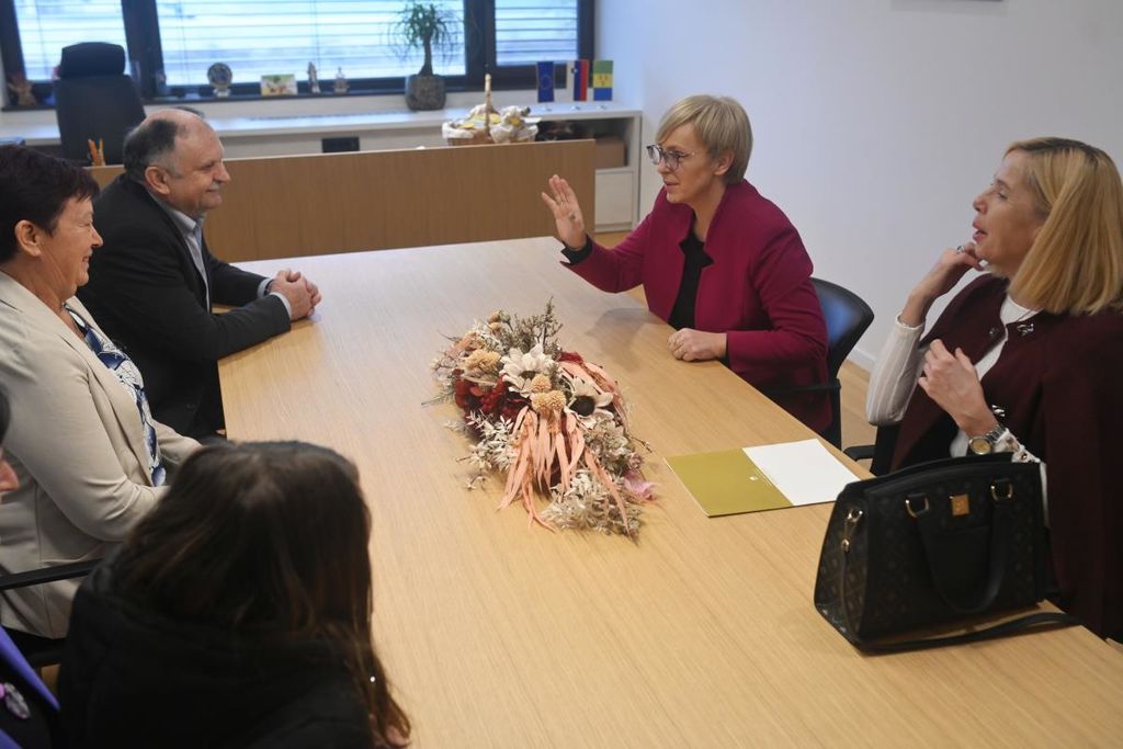 PRAZNIK ŠTRUKLJEV, PREDSEDNICA DR. NATAŠA PIRC MUSAR PODELILA NAGRADE