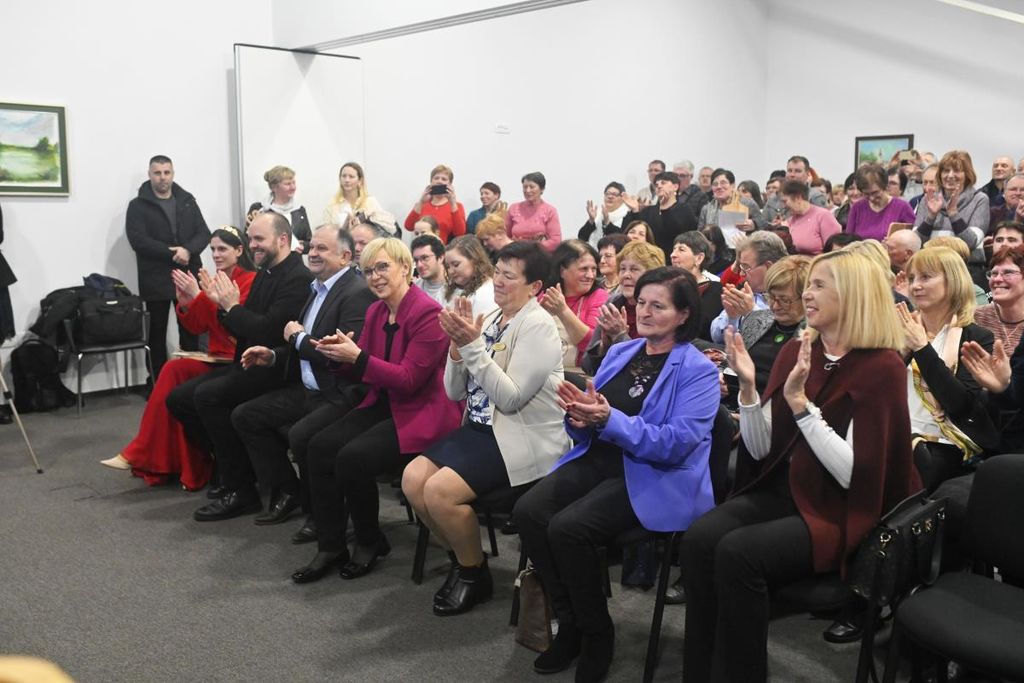 PRAZNIK ŠTRUKLJEV, PREDSEDNICA DR. NATAŠA PIRC MUSAR PODELILA NAGRADE