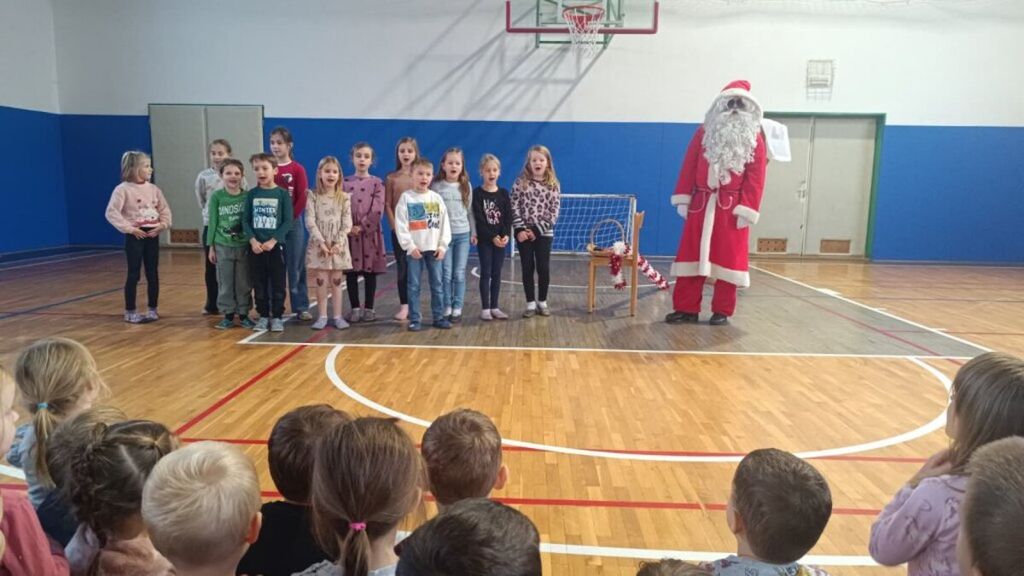 POŠ Trnava - božični direndaj in obisk Božička