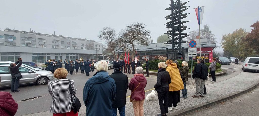 Komemoracija v Vevčah. Foto: Luka Orlić
