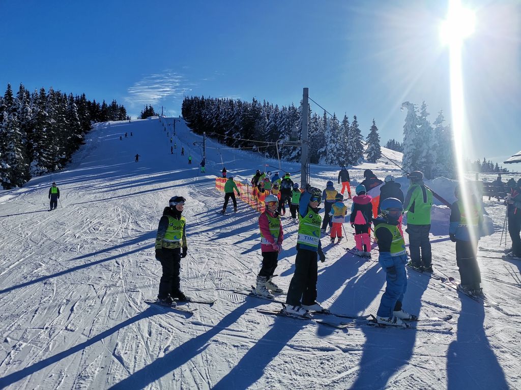 Uspešen zaključek smučarskega tečaja na Kopah