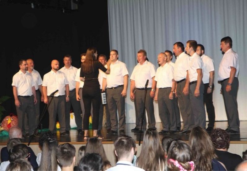 Počastili Dan državnosti; župan z najboljšimi učenci