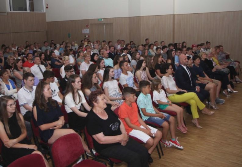 Počastili Dan državnosti; župan z najboljšimi učenci