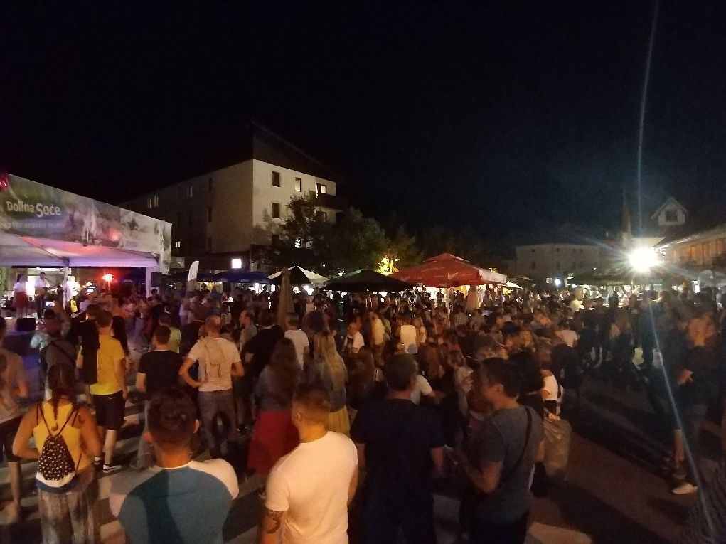 ČOMPARSKA NOČ USPEŠNA