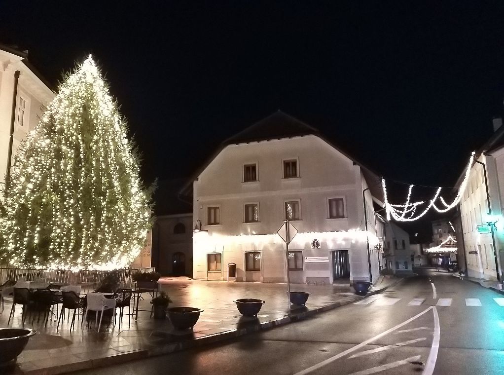 BOVEC V PRIČAKOVANJU PRAZNIKOV