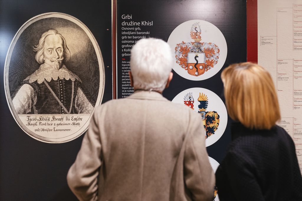 Z odprtja razstave na Blejskem gradu, foto: Boris Pretnar