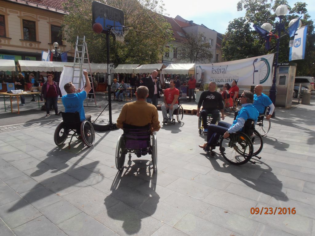 BAZAR nevladnih humanitarnih in invalidskih organizacij