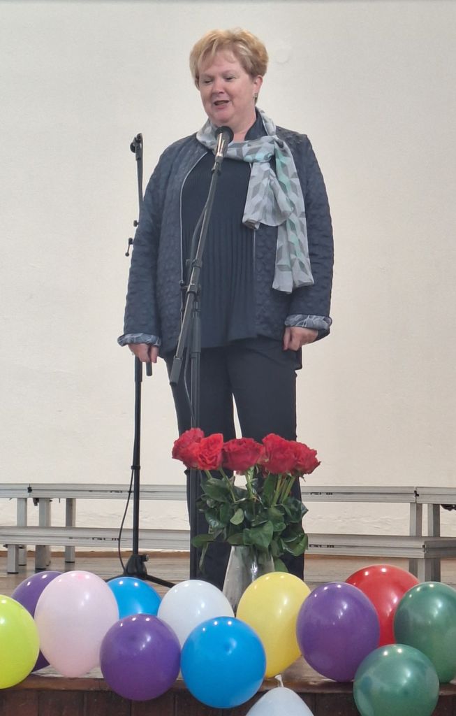 Podžupanja Suzana Černe je nagovorila mlade pevce