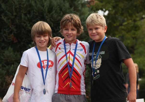 David (prvi z leve) drugi  v nastopih za Slovenski triatlonski pokal 2012
