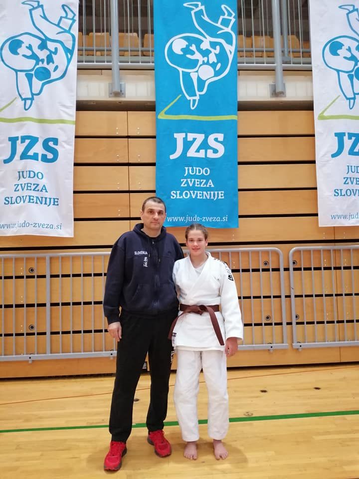 Anita Kramer članska državna prvakinja po pasovih v Kopru Občina Vojnik MojaObčina.si