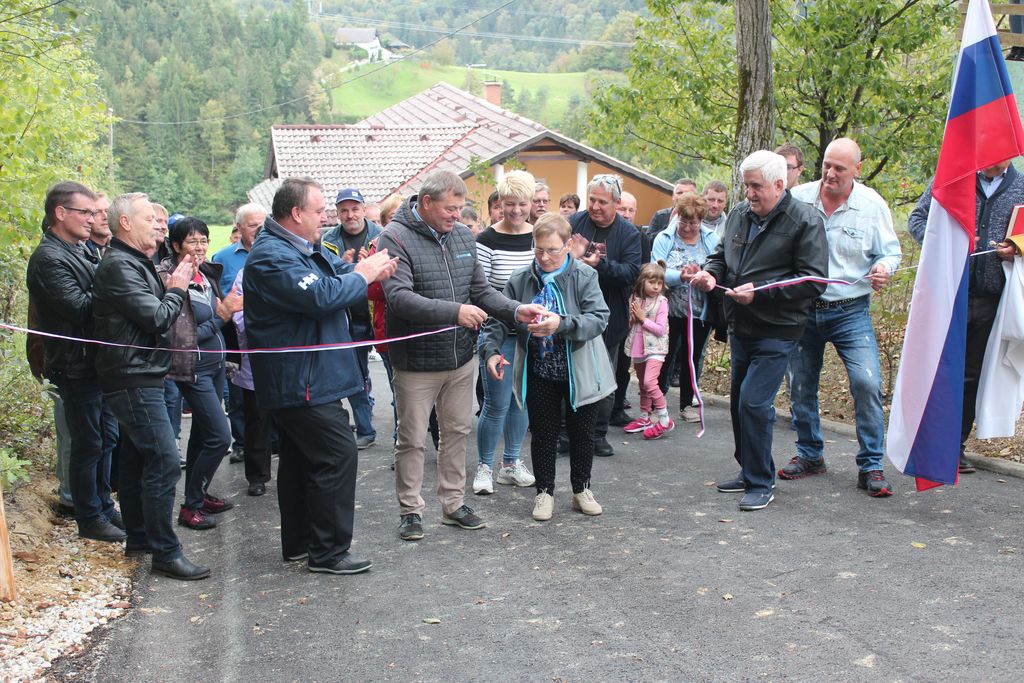 Foto utrinki: Odprtje povezovalne ceste v Rovah