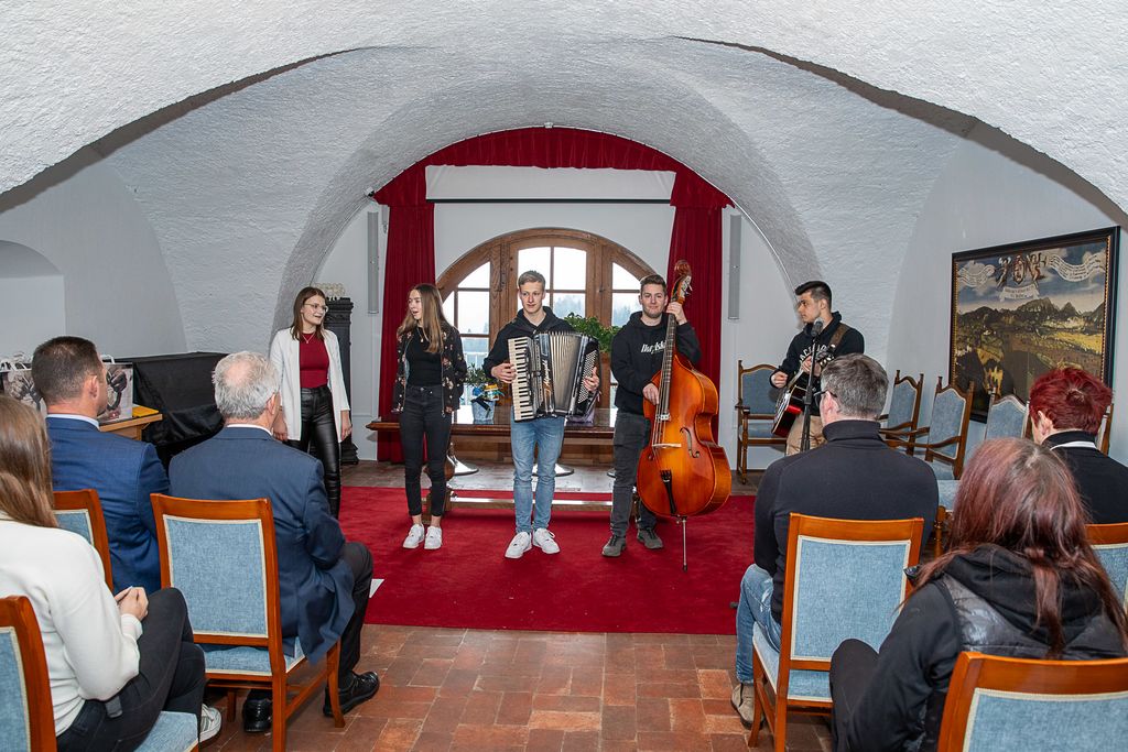 Tekmovanje mladih vrtnarjev in cvetličarjev na Blejskem gradu