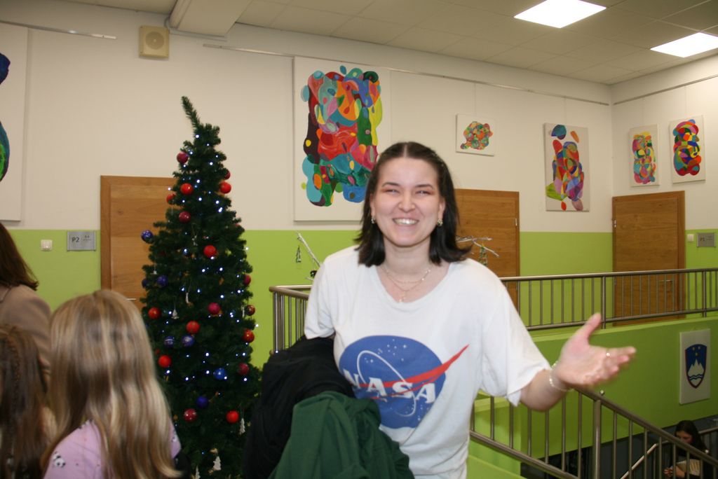 Božični bazar v šoli Janko Kersnik na Brdu 