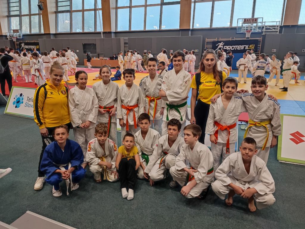 Starej&scaron;i dečki in deklice Judo kluba Komenda na Pokalu Žirov slavili zmago