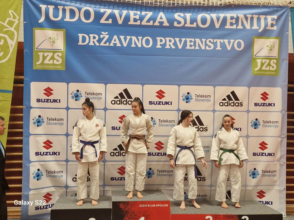 Judoistki Haya Veinahndl Obaid in Timeja Starovasnik osvojili naslov državnih prvakinj