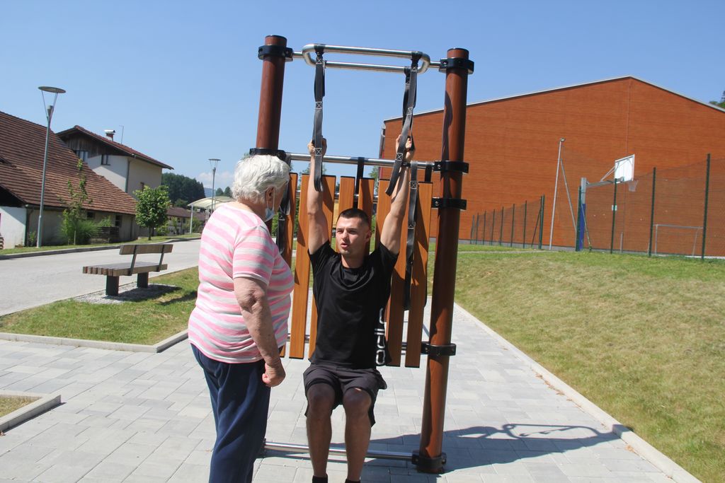Omejitve v starosti za pomoč na domu ni. Sprejmejo tako starejše kot mlajše sodelavce.