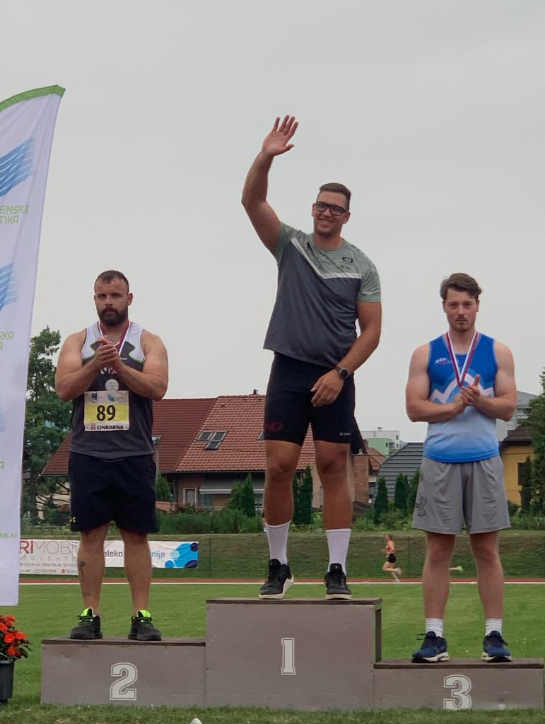 Karla Jerič, Matevž Šutaršič in Tadej Hribar državni podprvaki Občina