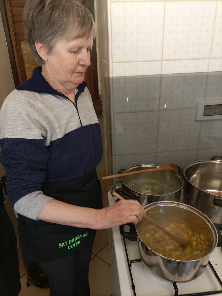 2. delavnica Žive kuhinje v Levpi