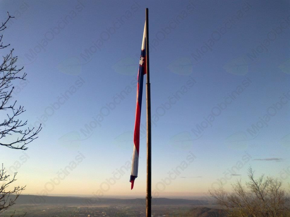Slovenska zastava je na Sabotinu prvič zaplapolala 1991. leta.