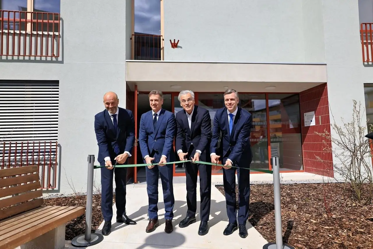 Otvoritev novih stanovanj v Podbrezniku