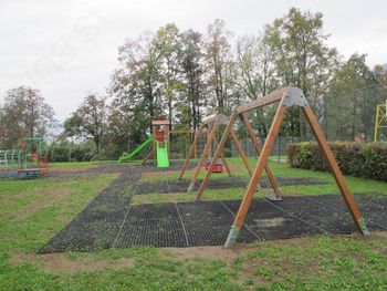 Prireditev na obnovljenem otroškem igrišču v Begunjah Prireditev na obnovljenem otroškem igrišču v Begunjah