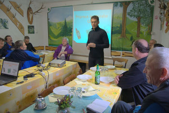 Tečaj uporabe GPS aparatov za koroške vodnike in markaciste PZS Tečaj uporabe GPS aparatov za koroške vodnike in markaciste PZS