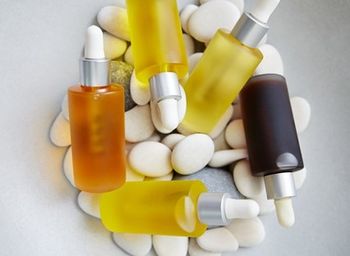 Delavnice Zdravja in Lepote - naravna kozmetika z Urško - Rastlinska olja in masla za nego obraza 