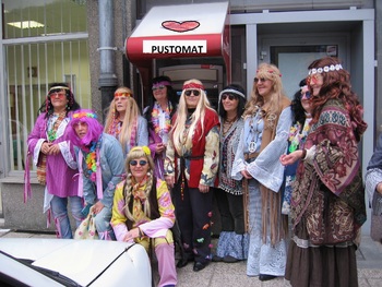 Pustovanje v Desklah