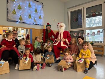 IŠČEMO HIŠKO ZA BOŽIČNO MIŠKO - VRTEC KRIŽEVCI IŠČEMO HIŠKO ZA BOŽIČNO MIŠKO - VRTEC KRIŽEVCI